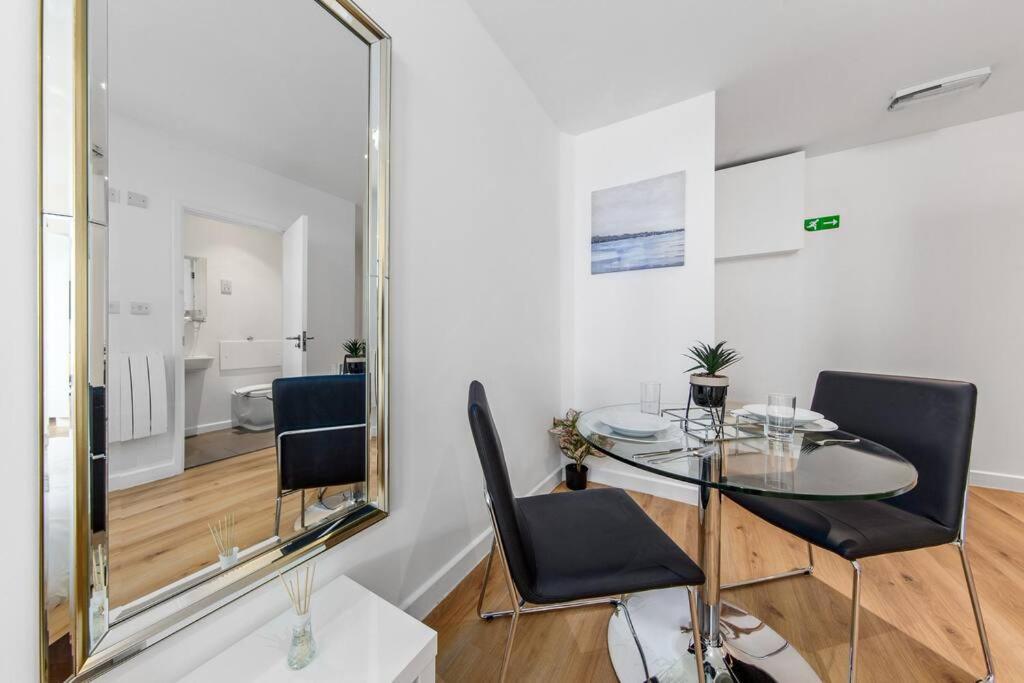דירות לונדון Stylish Sleep6 Flat At Iconic Piccadilly Circusvr6 מראה חיצוני תמונה