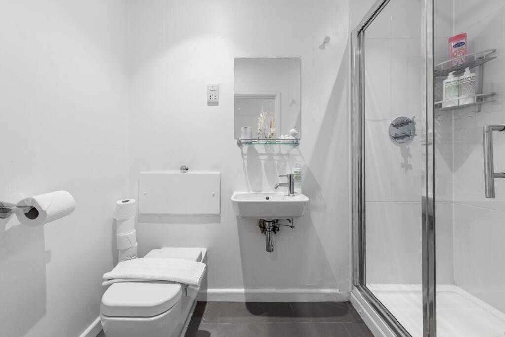 דירות לונדון Stylish Sleep6 Flat At Iconic Piccadilly Circusvr6 מראה חיצוני תמונה